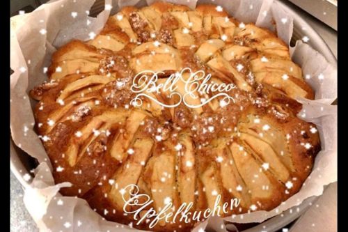 Apfel-Walnuss-Kuchen  ø  26  cm  /  10  Stück  auf   Bestellung 